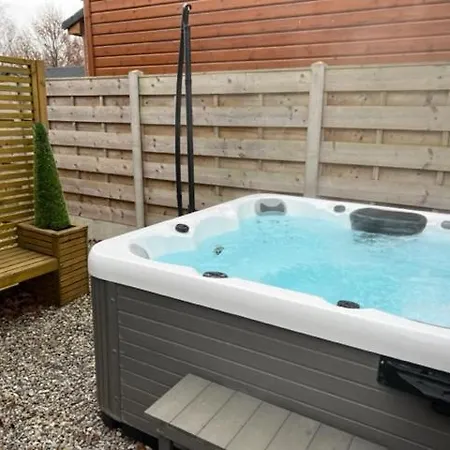 Lakeview Supreme With Hot Tub York