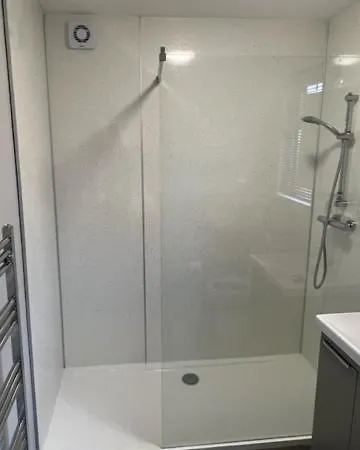 Lakeview Supreme With Hot Tub Holiday home