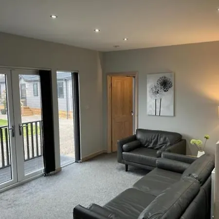 Lakeview Supreme With Hot Tub Holiday home *